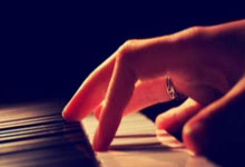 中国股票排名前十名:股市刚开户能买哪些股票-百亿基金经理隐形重仓股曝光！张坤、葛兰、傅鹏博这样操作